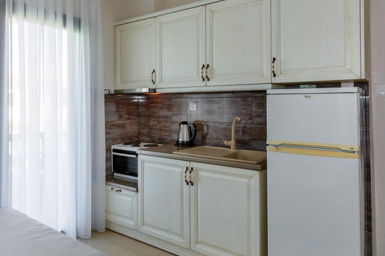 Apartments Kassandrinos-Maria Nikiti  Buitenkant foto