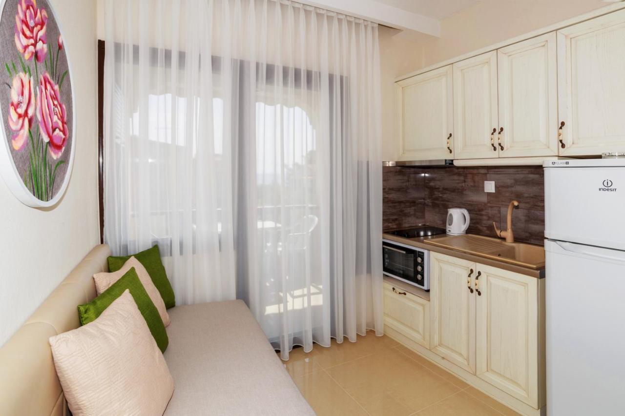 Apartments Kassandrinos-Maria Nikiti  Buitenkant foto
