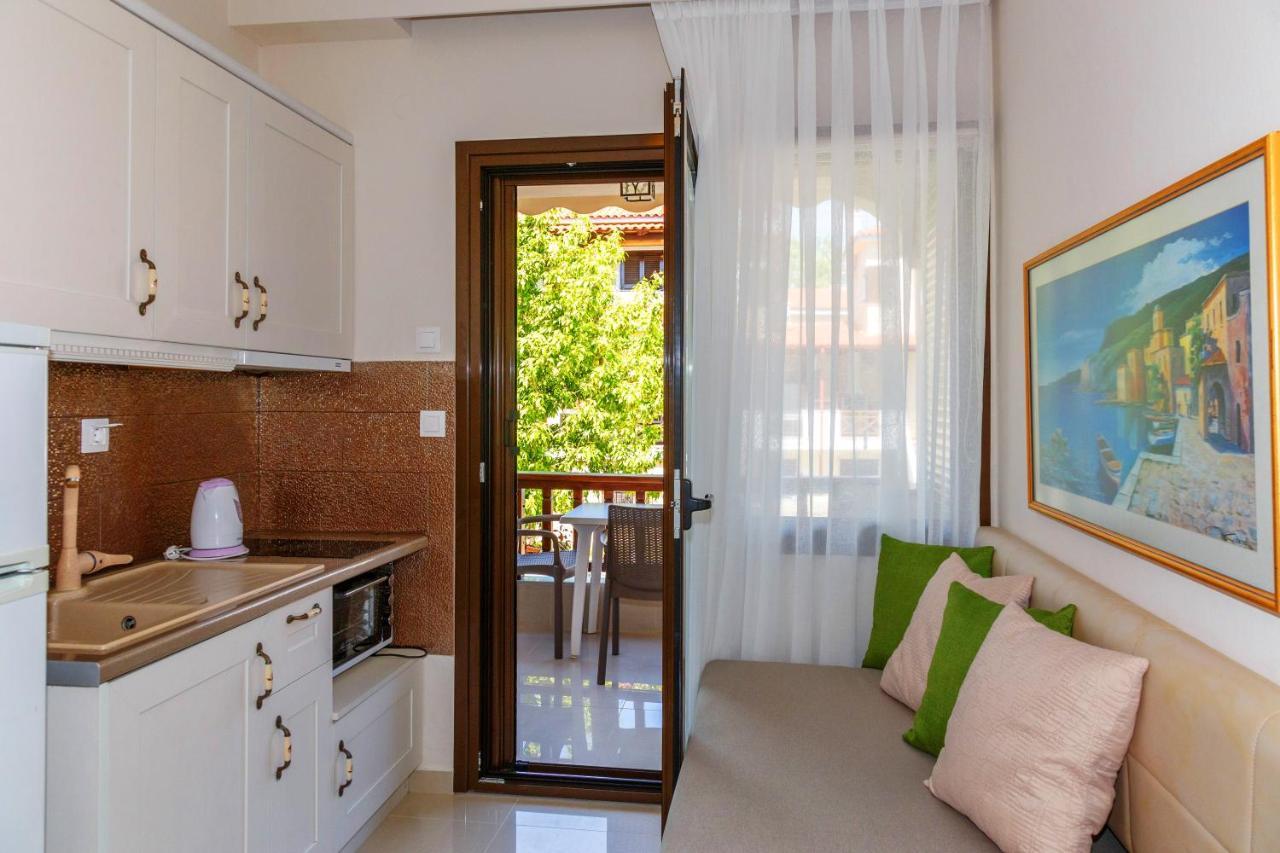 Apartments Kassandrinos-Maria Nikiti  Buitenkant foto